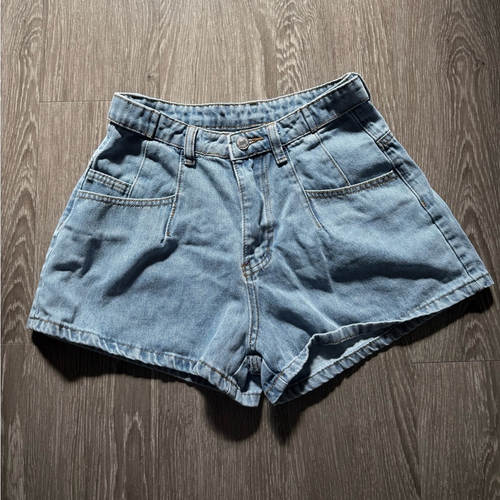 Baggy 90s Shorts